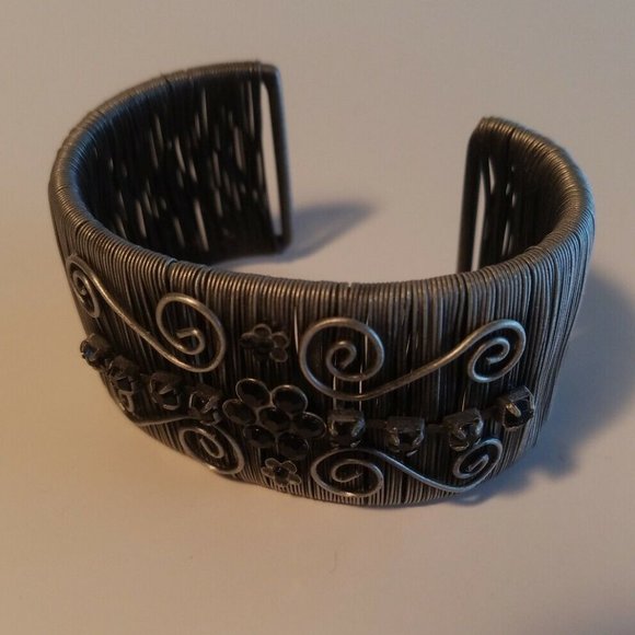 Vintage Pewter tone Wire Wrapped Cuff Bracelet w/Black Rhinestones, 1.5" wide - Picture 2 of 7